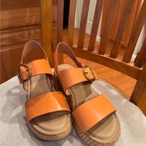 Sofft Women’s Orange Leather Buckle Sandals